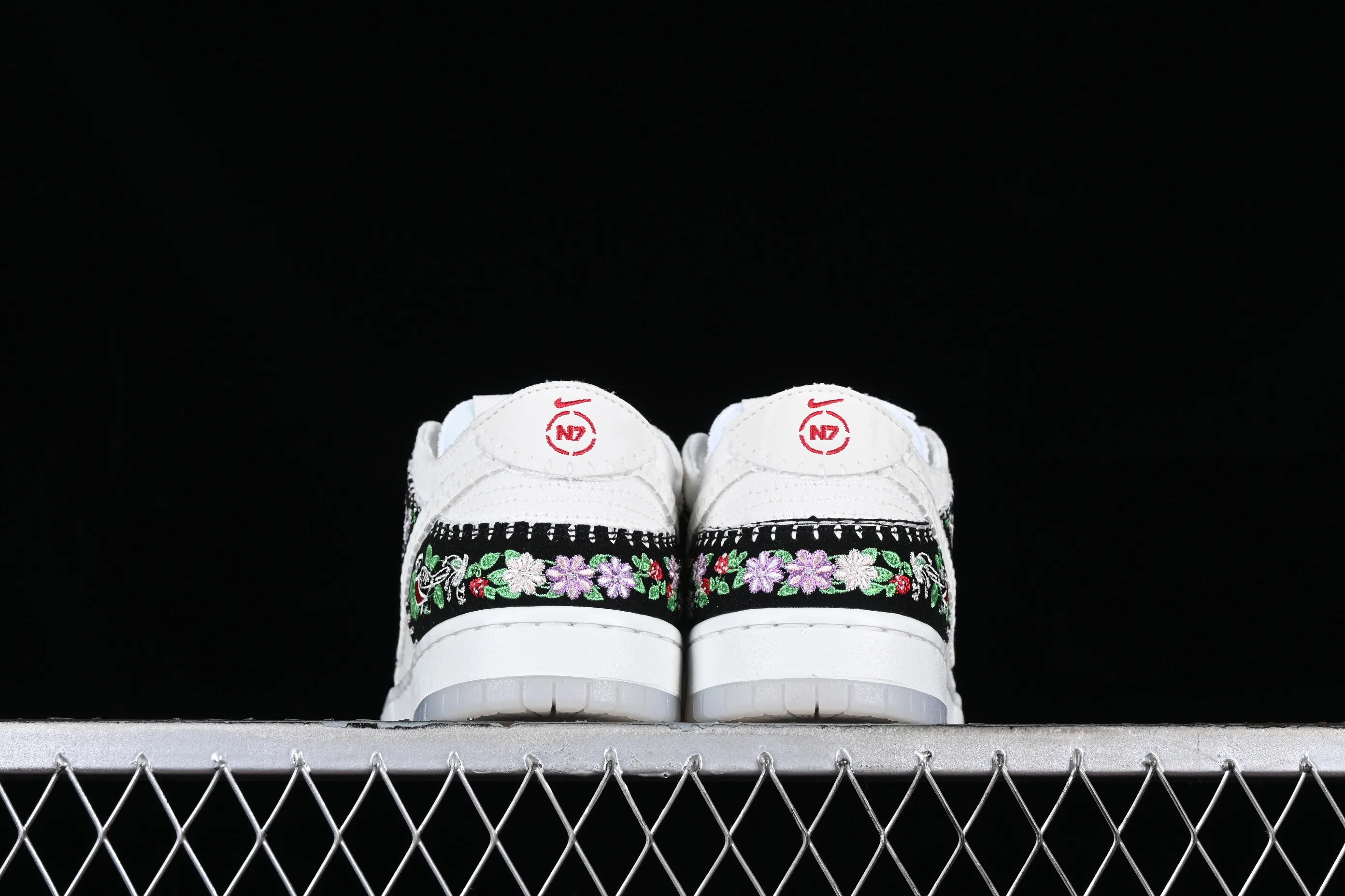 All categories Nk SB Dunk series Nk SB Dunk Low low-top sneakers Nk SB Dunk Low "N7" floral embroidery SB low-top casual sneakers FD6951-300